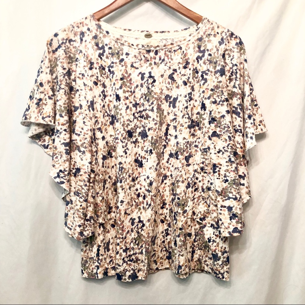 Cupio Flutter Sleeve Blouse